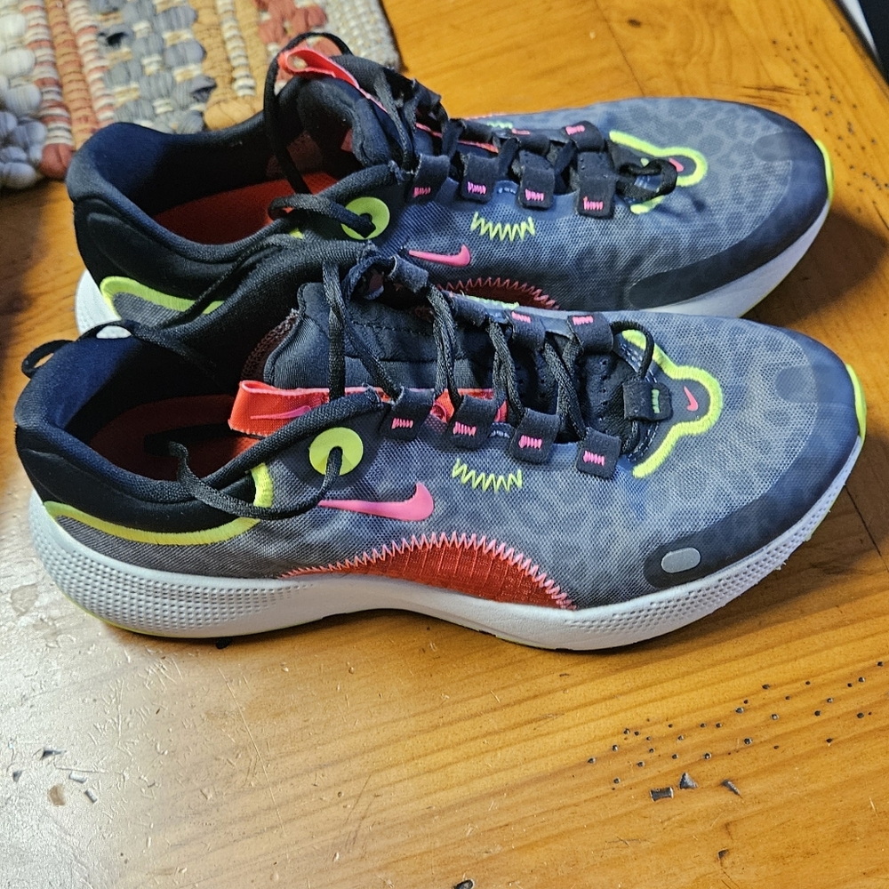 Nike Athletic React Escape Run Pink Cheetah Sneakers
